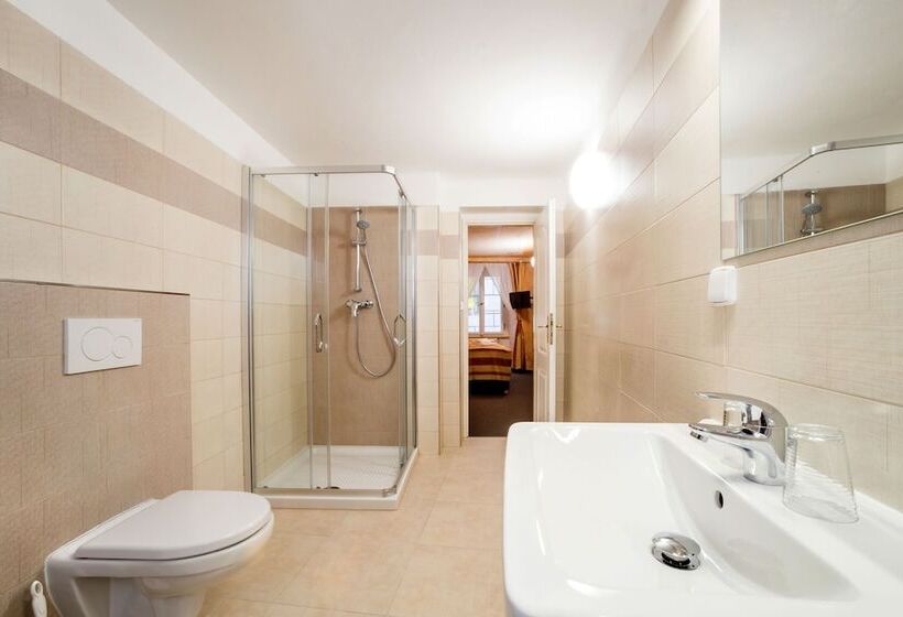 Hotelli Pension Galko