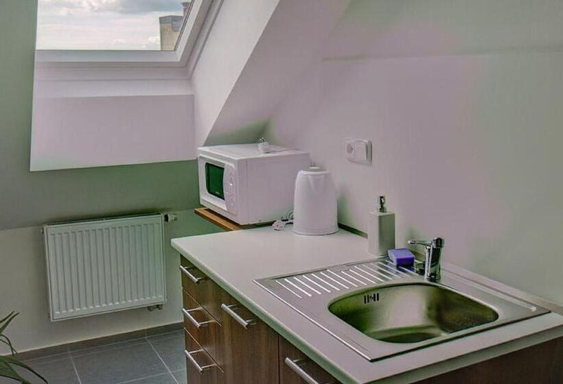 호텔 Penzion Na Dlouhé