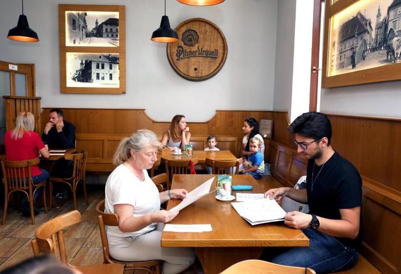 Hotel Pension U Tří Sedláků