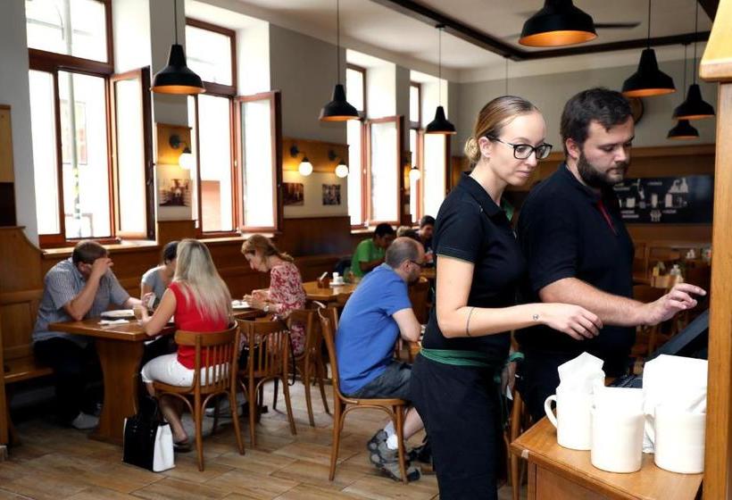 Hotel Pension U Tří Sedláků