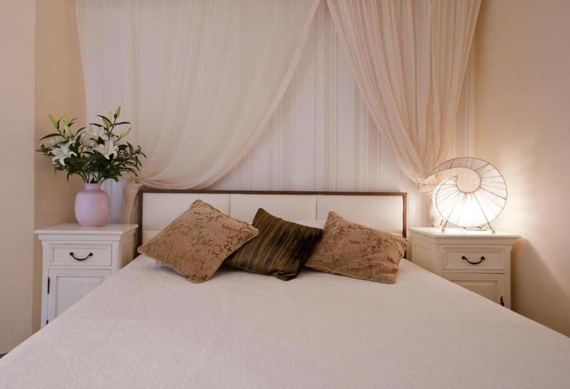 בית מלון כפרי Polydor