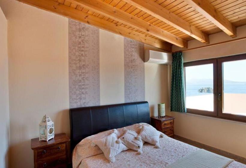 בית מלון כפרי Polydor