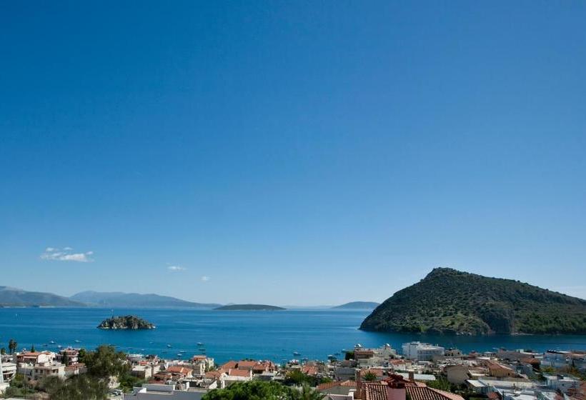 בית מלון כפרי Polydor