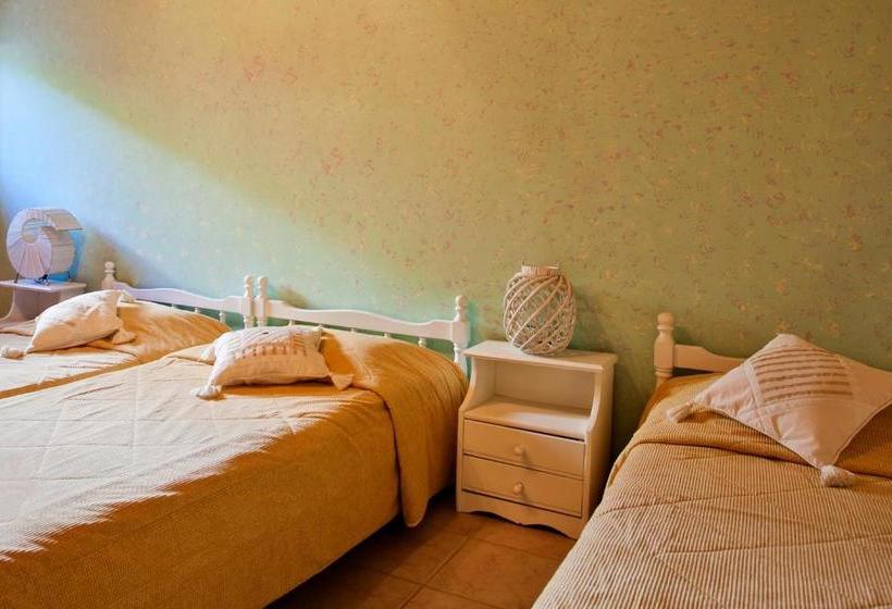 בית מלון כפרי Polydor