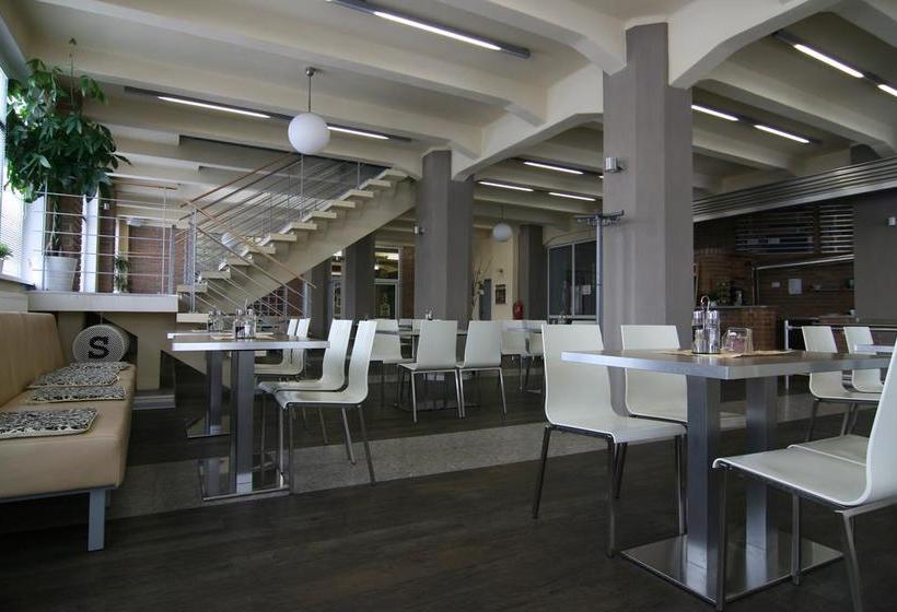 ホテル S Centrum Děčín