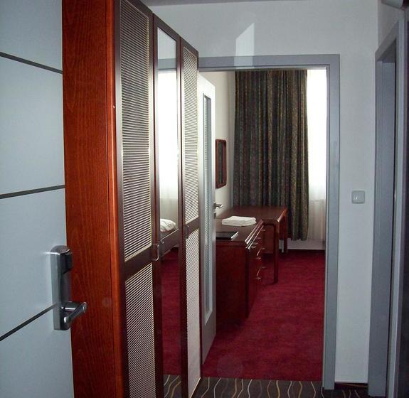 ホテル S Centrum Děčín