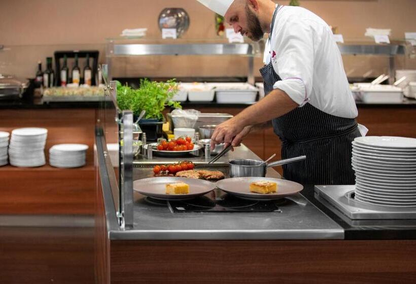 Отель Spa Resort Tree Of Life