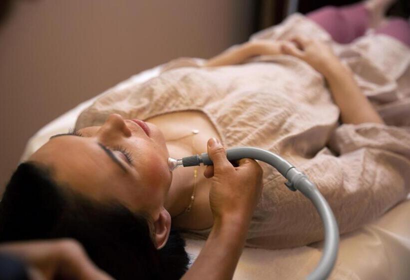 Отель Spa Resort Tree Of Life