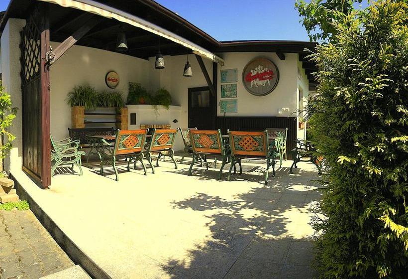 فندق Penzion Speedway