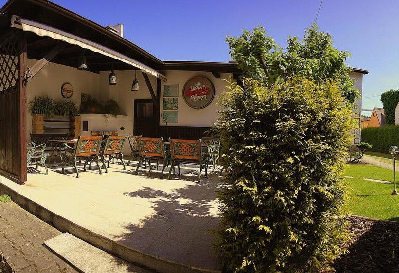 فندق Penzion Speedway