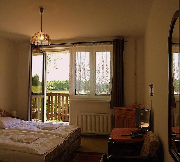 فندق Penzion Speedway