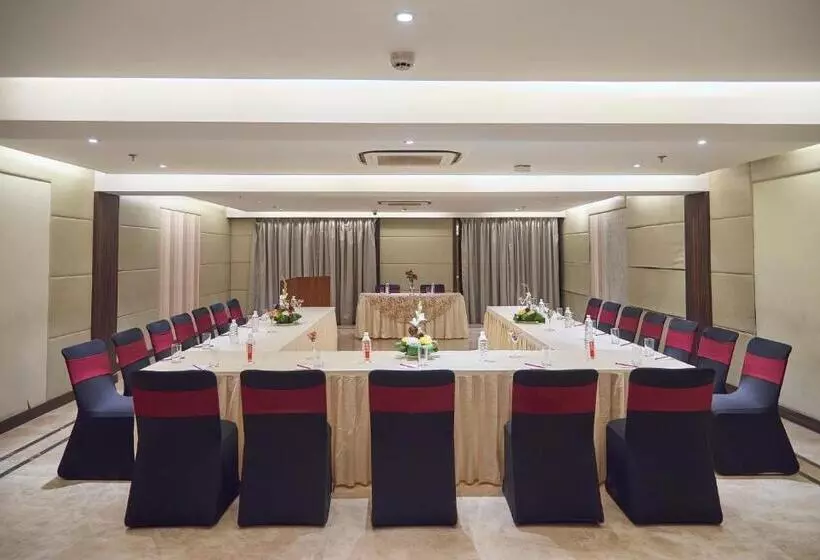 ホテル The P L Palace Agra