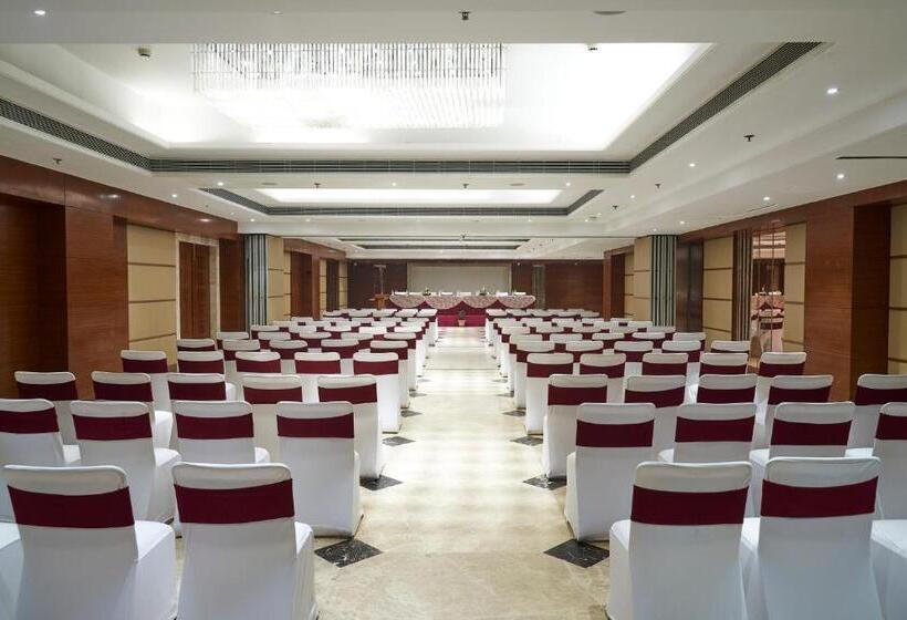 هتل The P L Palace Agra