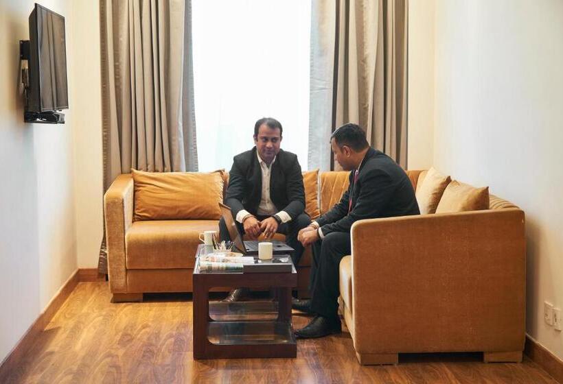 هتل The P L Palace Agra