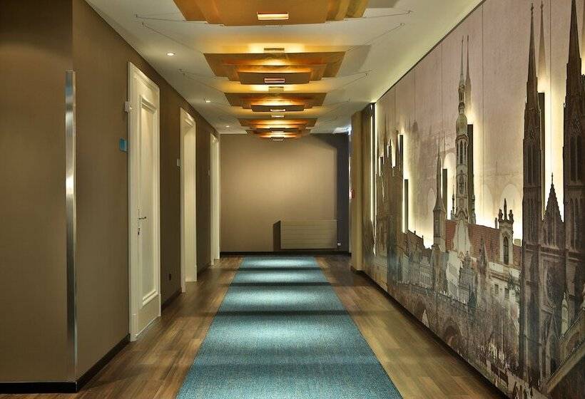 Motel One Prague Florentinum