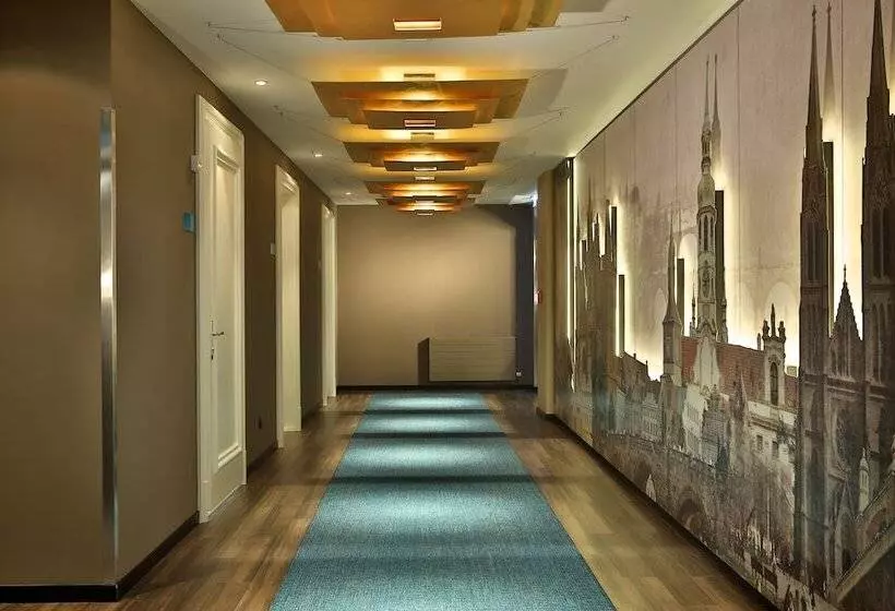 Motel One Prague Florentinum