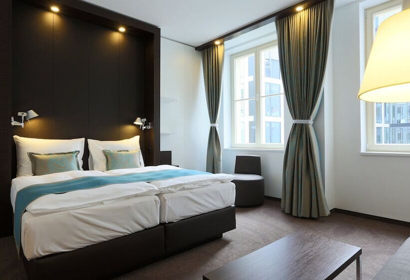 Motel One Prague Florentinum