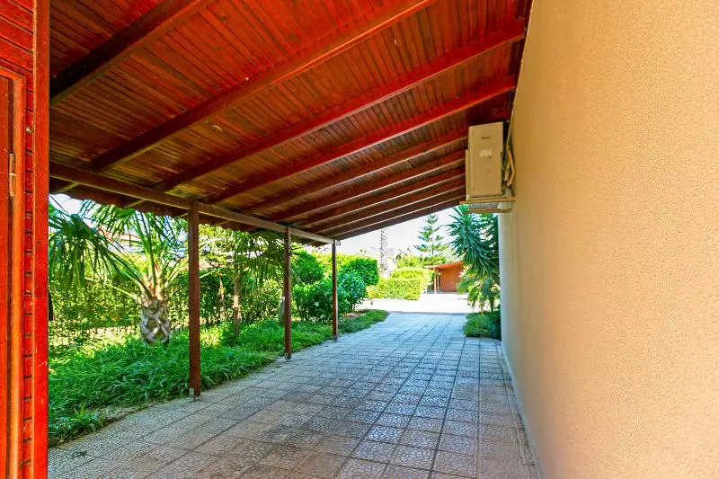 Hotelli Paradise Town Villa Beldora