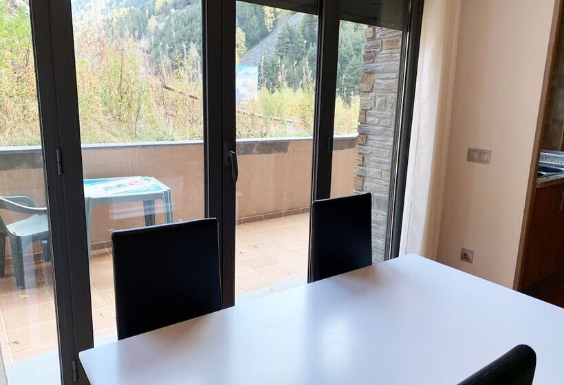 Apartamentos Canillo Les Moles 3000