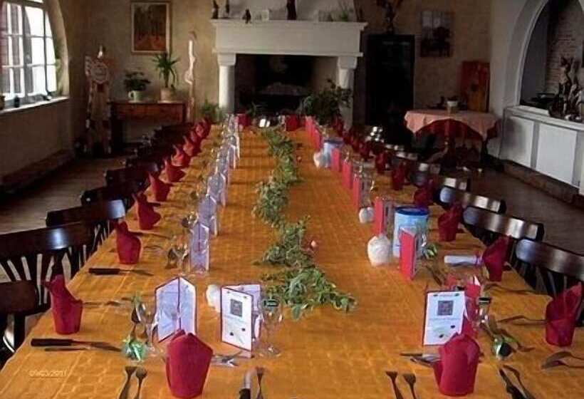 Отель Auberge De La Tour