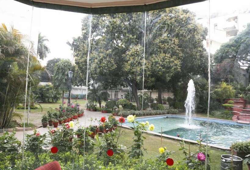 Отель Kamal Palace