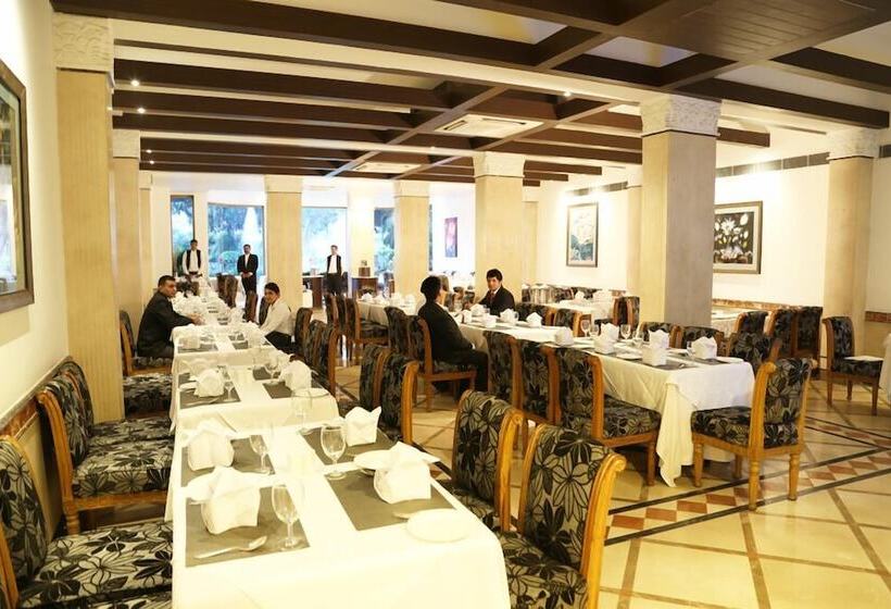 Отель Kamal Palace