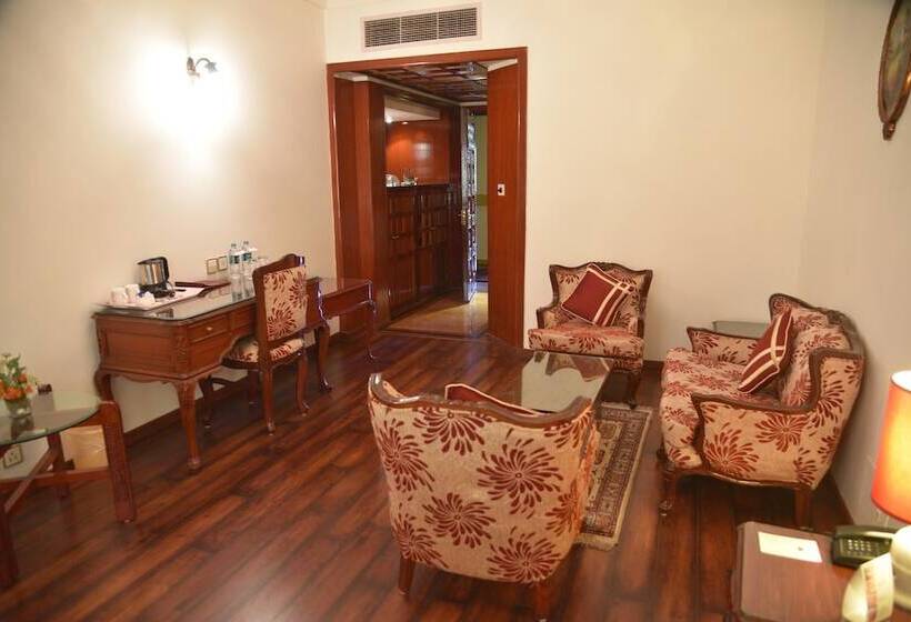 Отель Kamal Palace