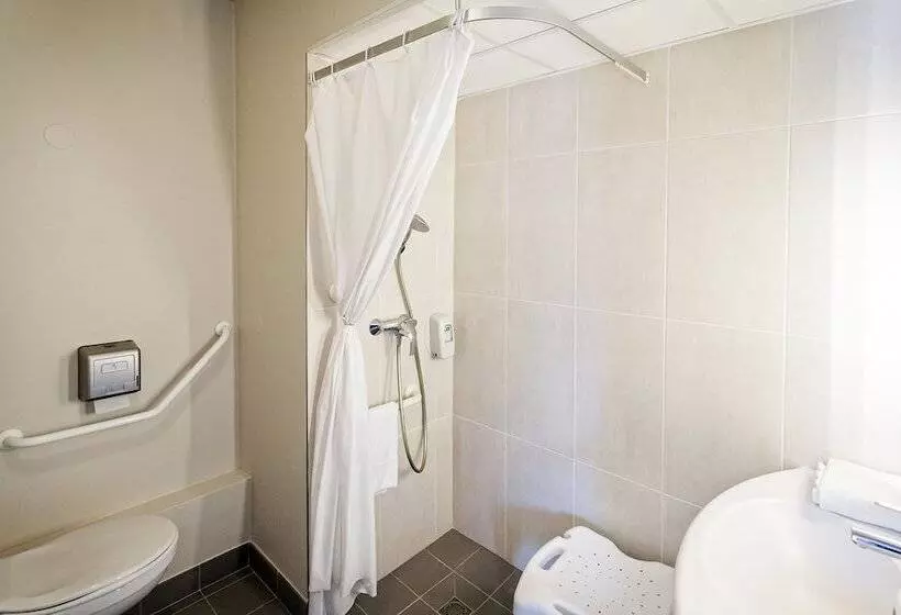 B&b Hotel Bordeaux Lac Sur Bruges