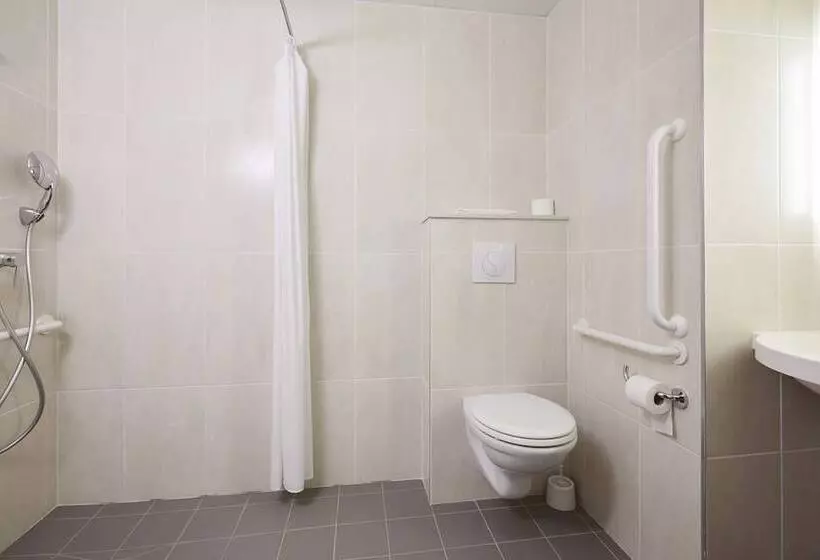 B&b Hotel Bordeaux Lac Sur Bruges