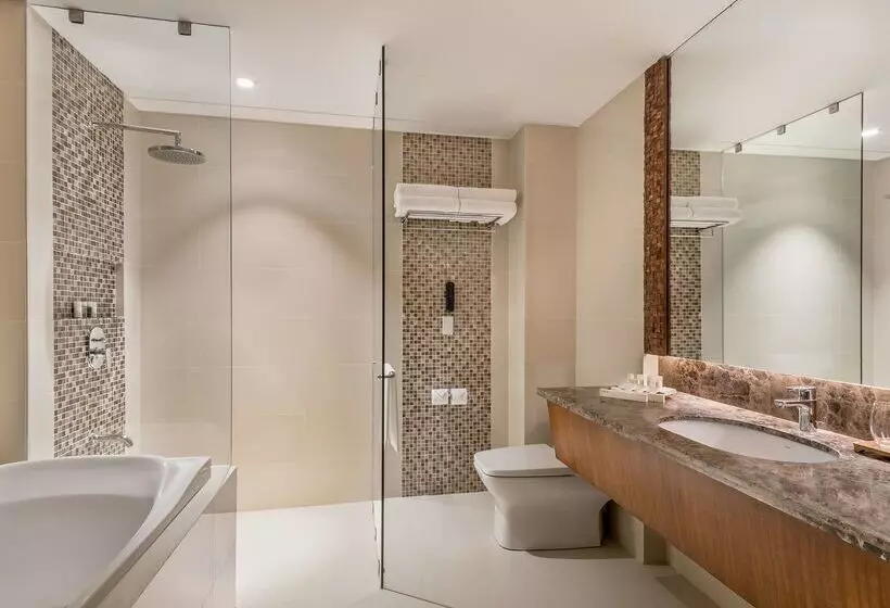 Best Western Plus The Ivywall Hotel   Palawan