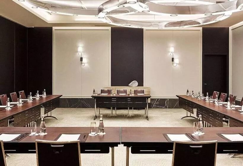 ホテル Fairmont Quasar Istanbul