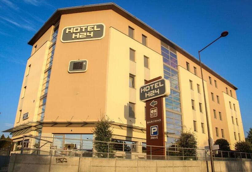 فندق H24