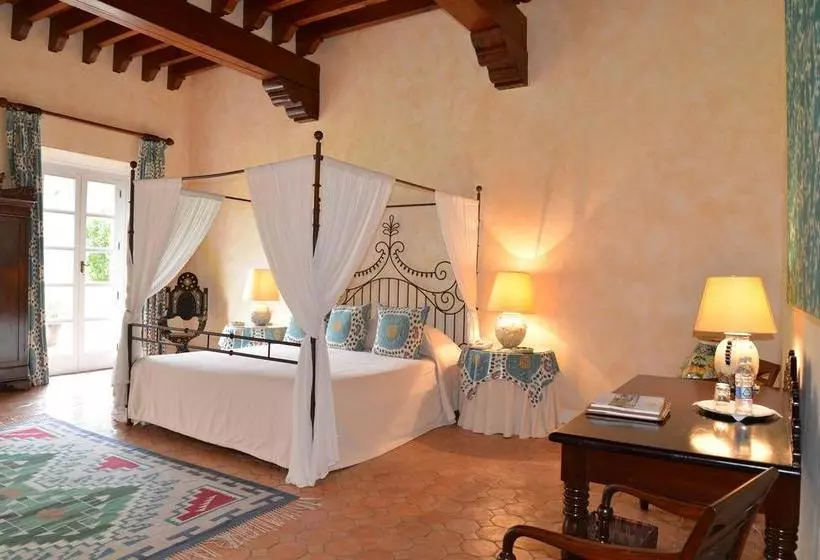 هتل Hacienda De San Antonio