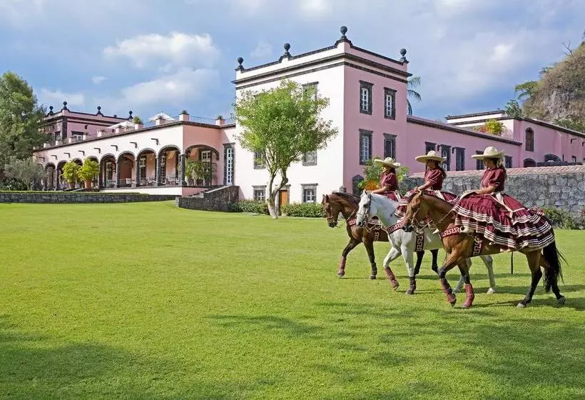هتل Hacienda De San Antonio