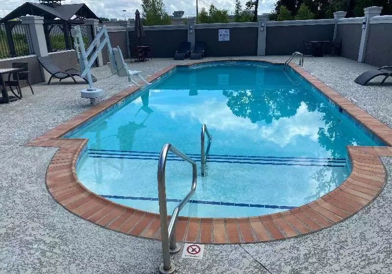 ホテル Holiday Inn Express Pineville Alexandria Area By Ihg