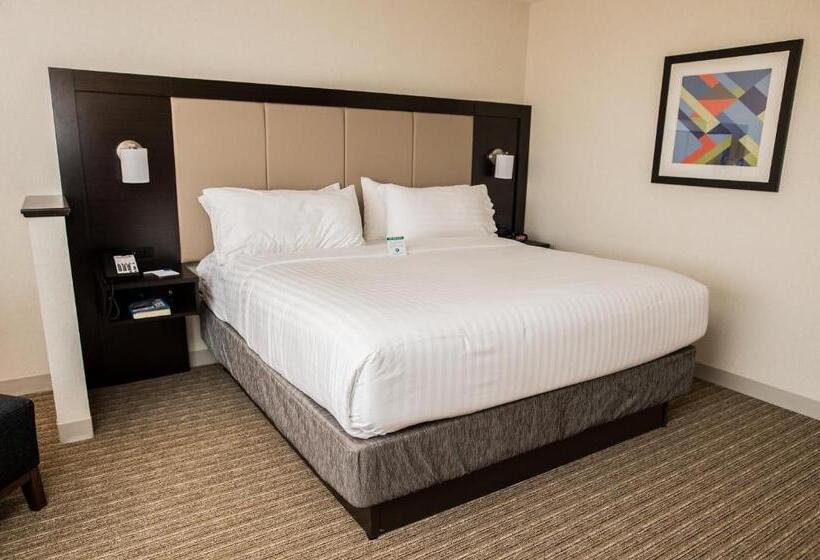 هتل Holiday Inn Express & Suites Marietta, An Ihg