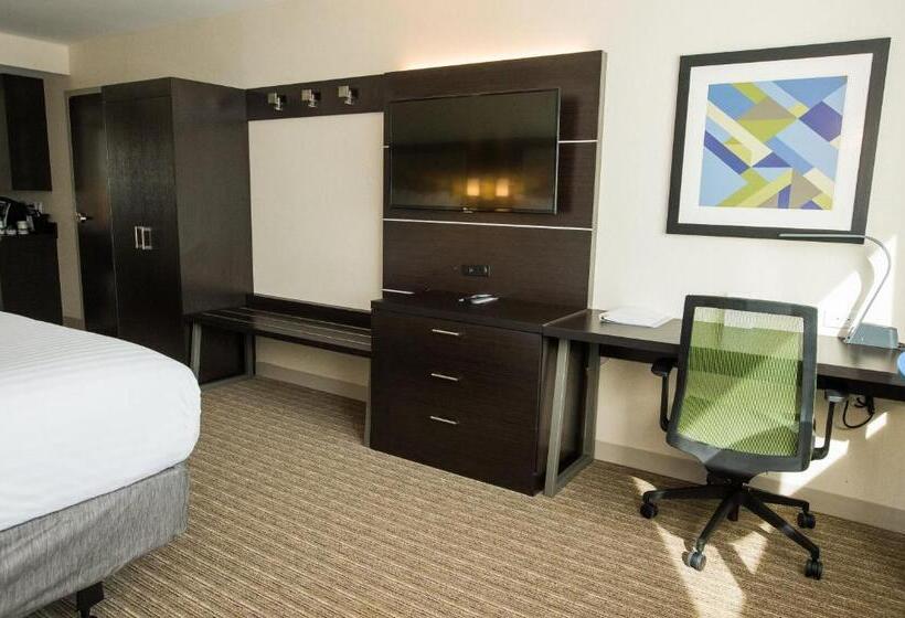 هتل Holiday Inn Express & Suites Marietta, An Ihg