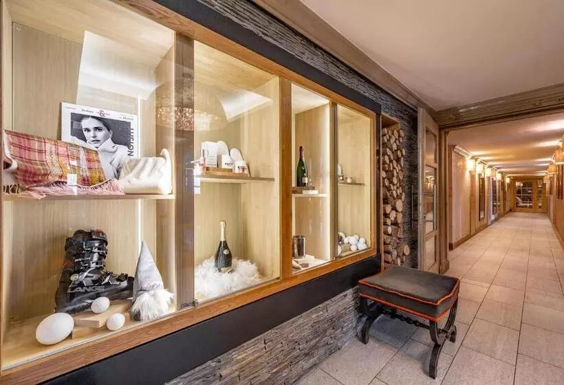 ホテル Hôtel L Hélios