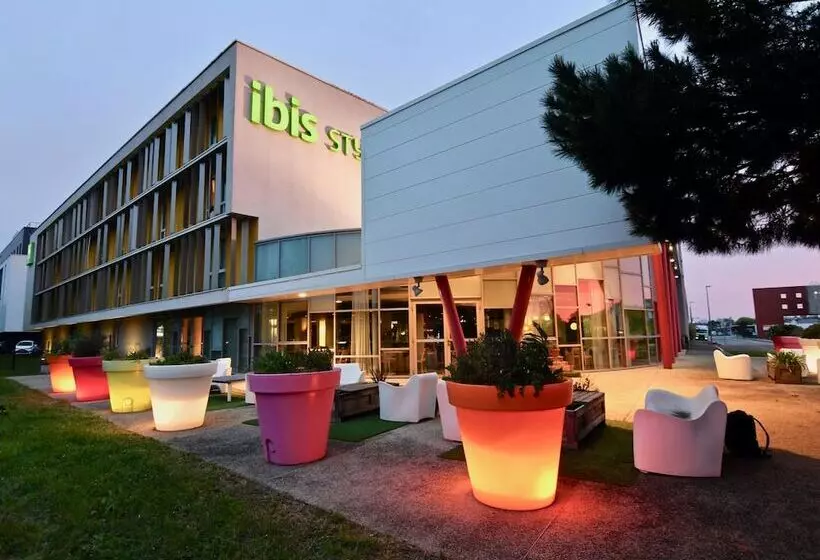 ホテル Ibis Budget Nantes Reze Aeroport