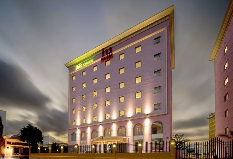 Iu Hotel Luanda Talatona
