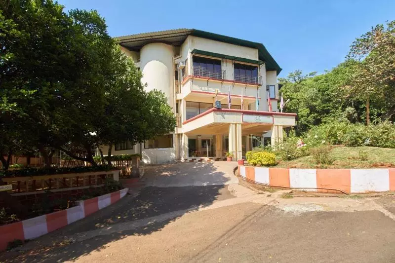 Hotelli Ishwar Inn Resort