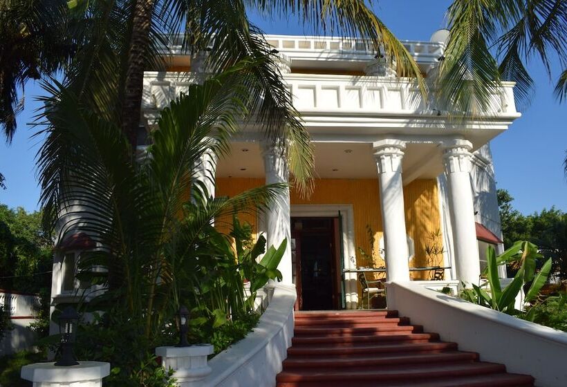 فندق Mansion Giahn Bed & Breakfast