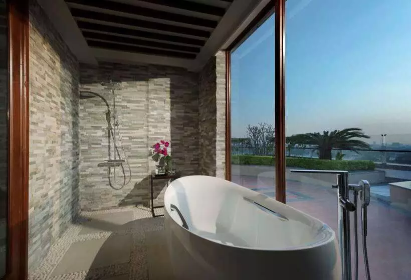 ホテル Melia Yangon