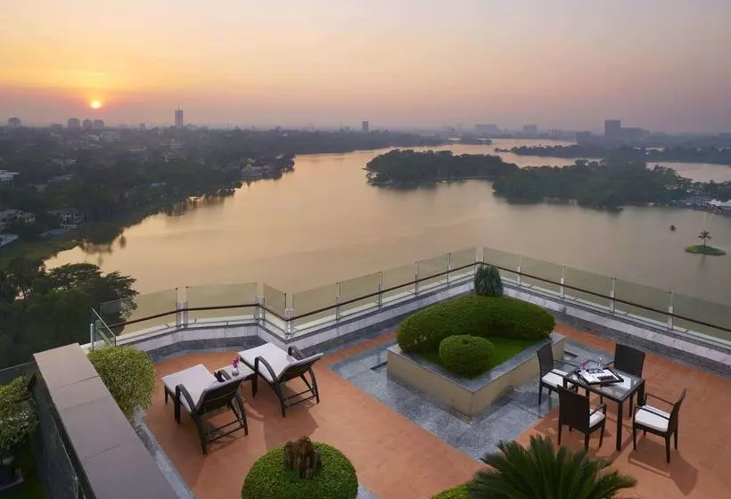 ホテル Melia Yangon