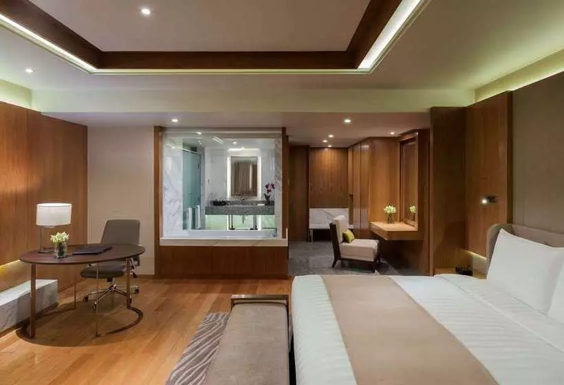 ホテル Melia Yangon