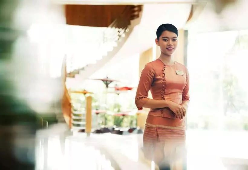 ホテル Melia Yangon