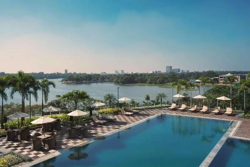 ホテル Melia Yangon