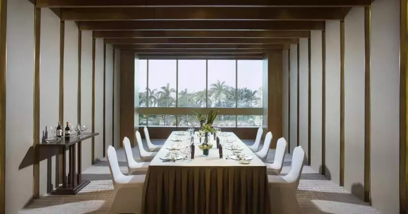 ホテル Melia Yangon