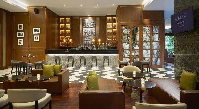 ホテル Melia Yangon