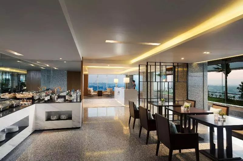 ホテル Melia Yangon
